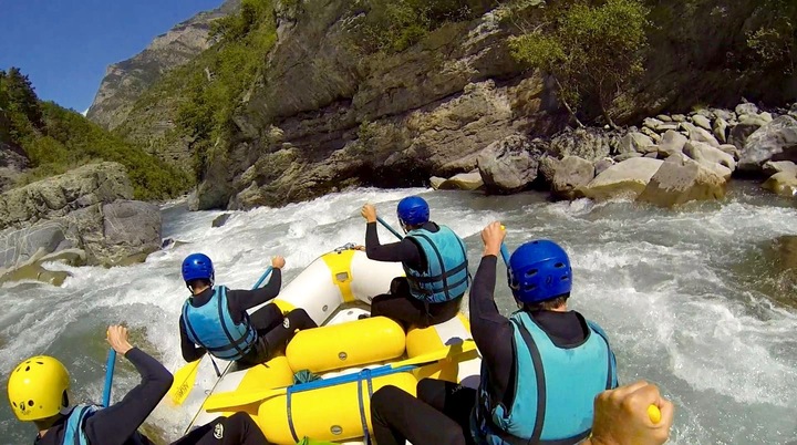 Rafting sportif au printemps avec Raft'Ubaye